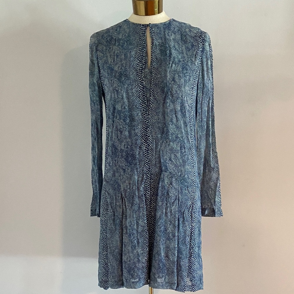 Tory Burch Snake Print 100% Silk Georgette Dress Blue Lined Pleated Size 6